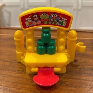 Little people Carnival Bottle Toss Game - 2003
